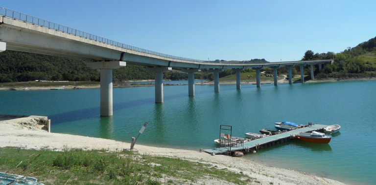 lago di cingoli - marche