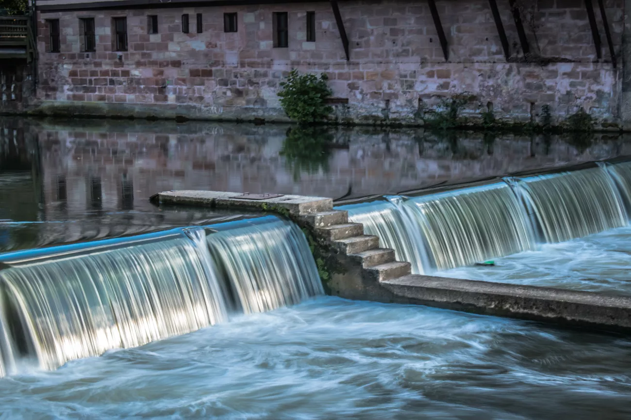 Water dam